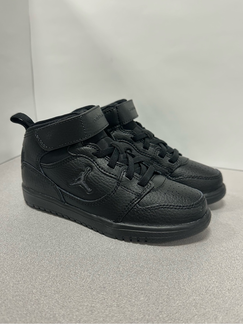 Jordan Court Connect Mid